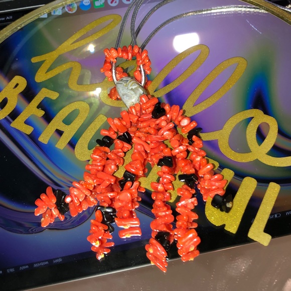 Coral and Onyx Necklace - Picture 2 of 8